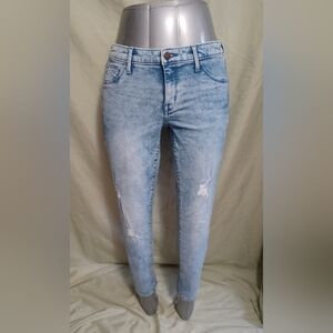 A MOSSIMO DENIM Ripped Mid Rise Jegging Jeans